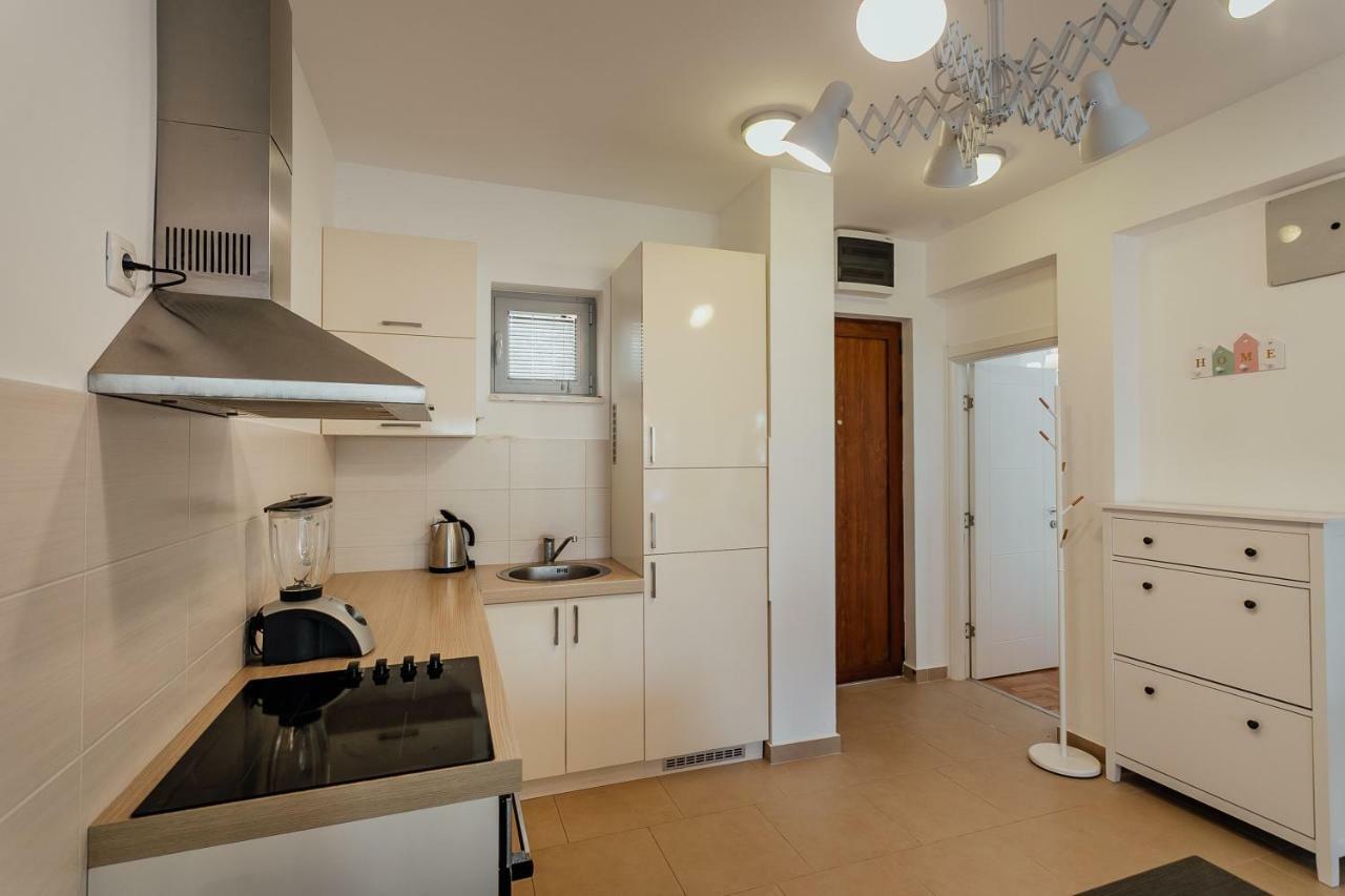 Апартаменты Acacia Hill A3 Дженовичи Экстерьер фото